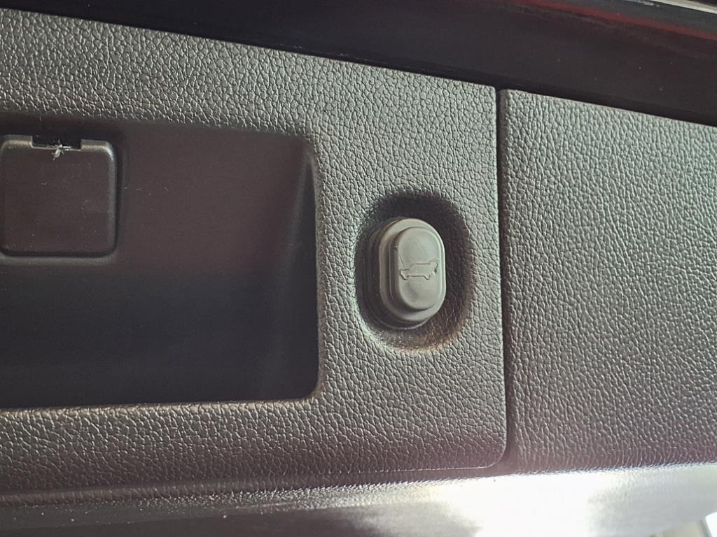 2019 GMC Yukon XL SLT - Onyx Black exterior view 7