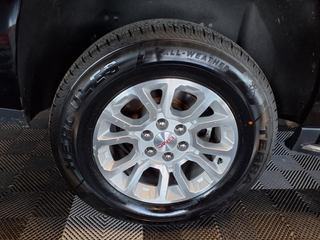 2019 GMC Yukon XL SLT - Onyx Black exterior view 9