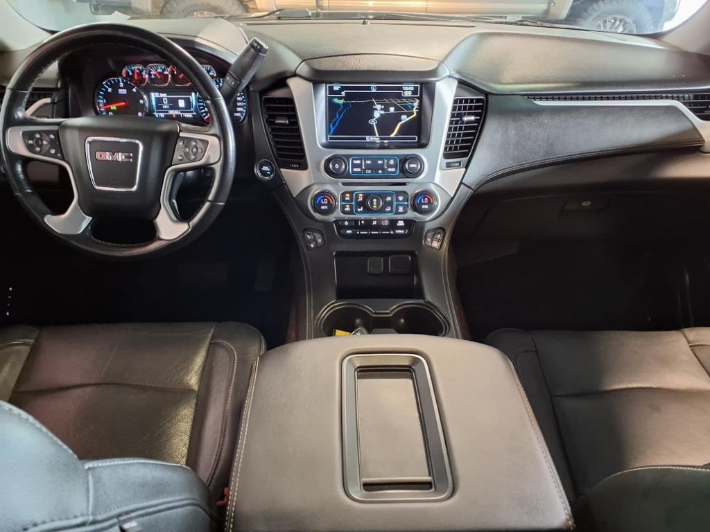 2019 GMC Yukon XL SLT - Onyx Black exterior view 19