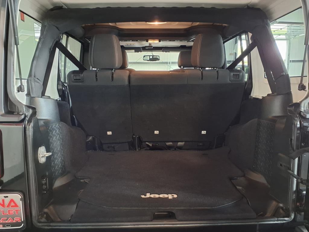 2017 Jeep Wrangler Unlimited Sahara - Black Clearcoat exterior view 6