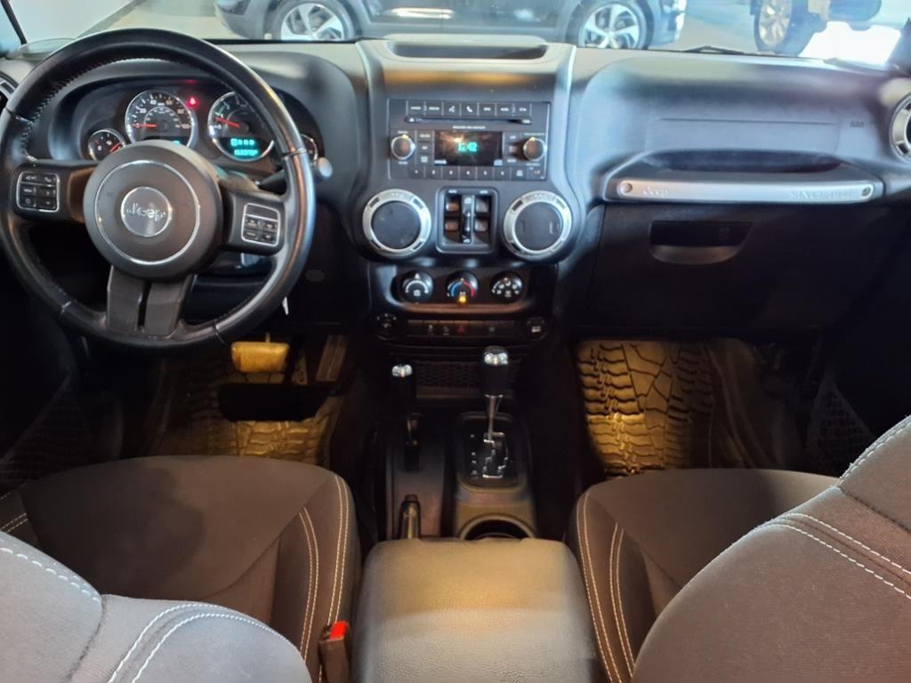 2017 Jeep Wrangler Unlimited Sahara - Black Clearcoat exterior view 15