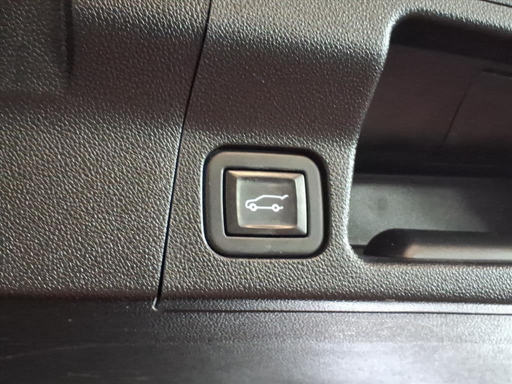 2020 GMC Acadia SLT - Summit White exterior view 7