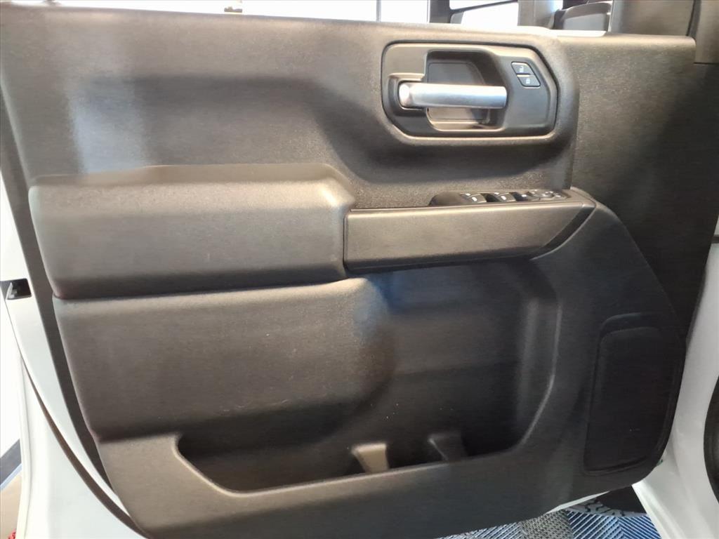 2023 Chevrolet Silverado 2500HD Custom - Summit White exterior view 17