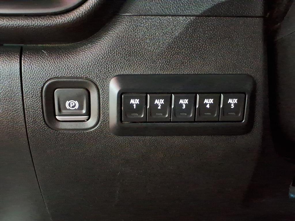 2023 Chevrolet Silverado 2500HD Custom - Summit White exterior view 20