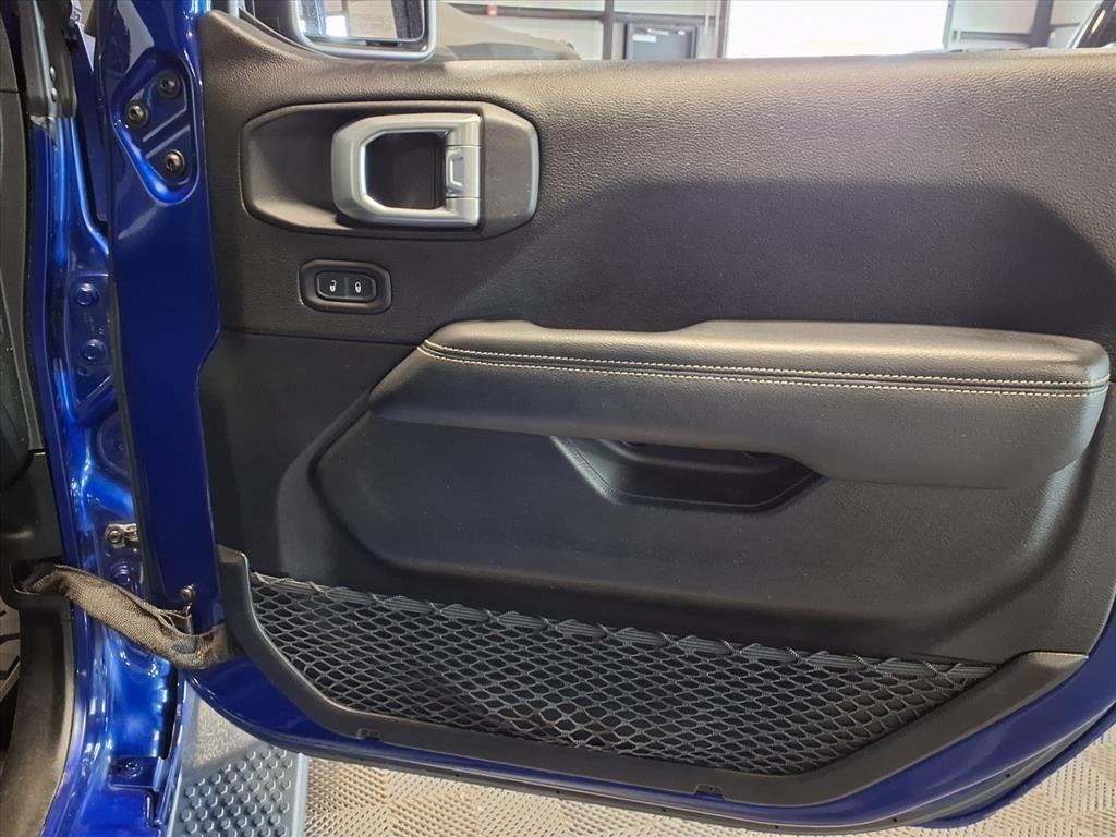 2019 Jeep Wrangler Unlimited Sahara - Ocean Blue Metallic exterior view 13