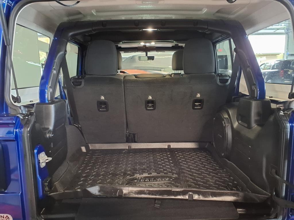 2019 Jeep Wrangler Unlimited Sahara - Ocean Blue Metallic exterior view 6