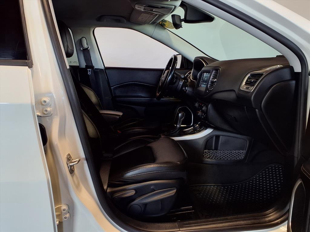 2021 Jeep Compass North - White exterior view 12