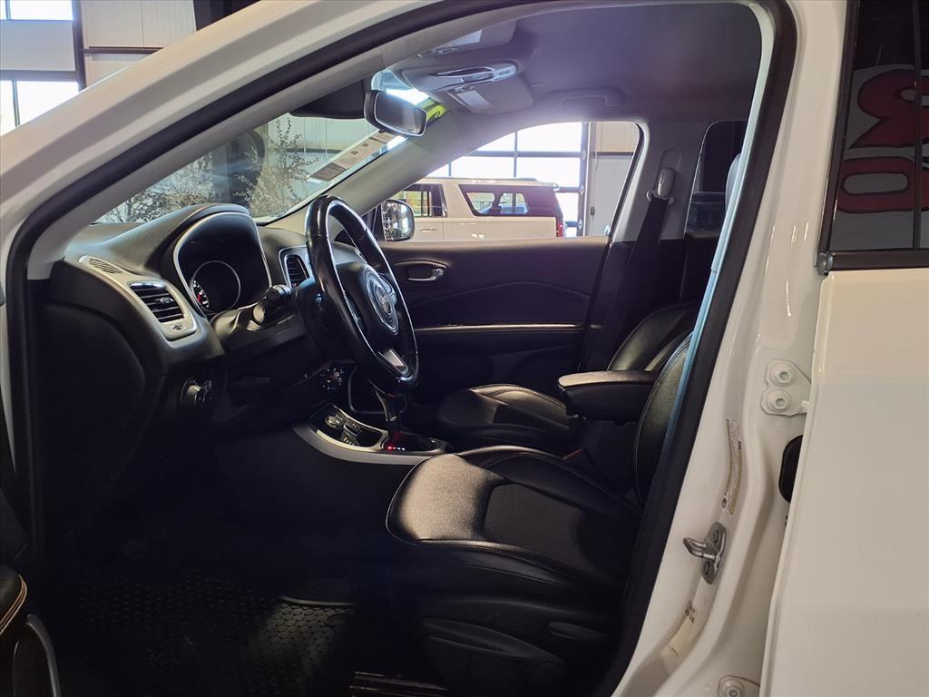 2021 Jeep Compass North - White exterior view 18