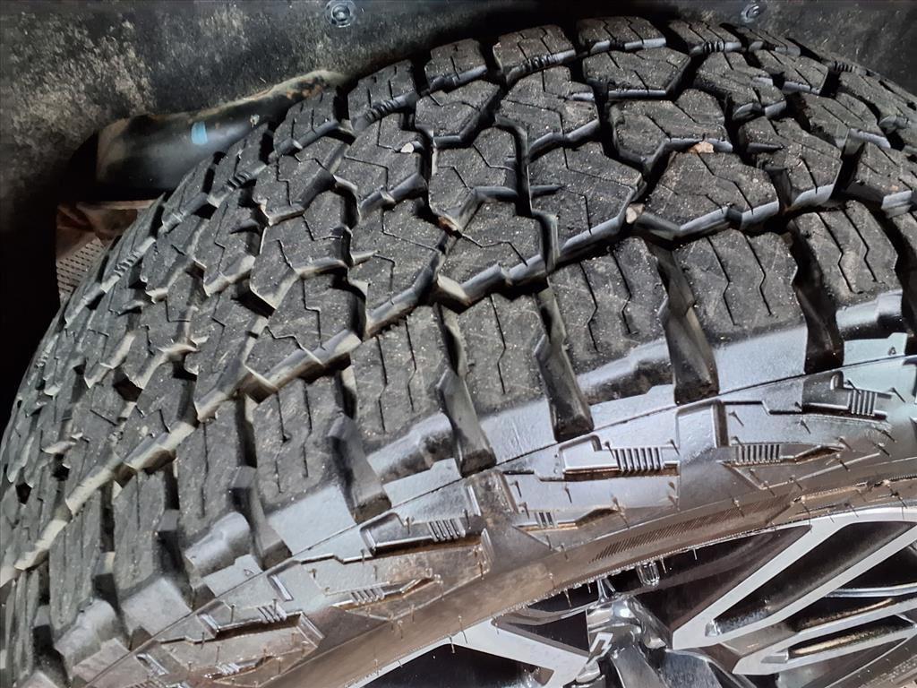 2021 Chevrolet Suburban High Country - Iridescent Pearl Tricoat exterior view 10