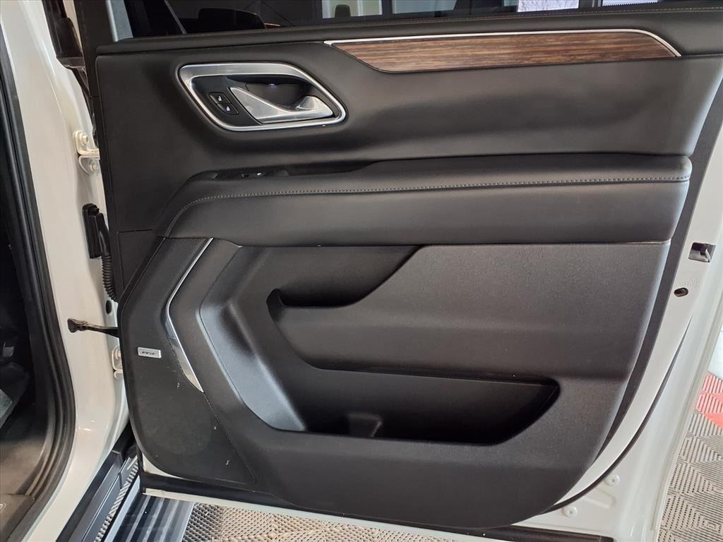 2021 Chevrolet Suburban High Country - Iridescent Pearl Tricoat exterior view 13