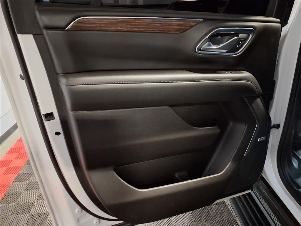 2021 Chevrolet Suburban High Country - Iridescent Pearl Tricoat exterior view 18