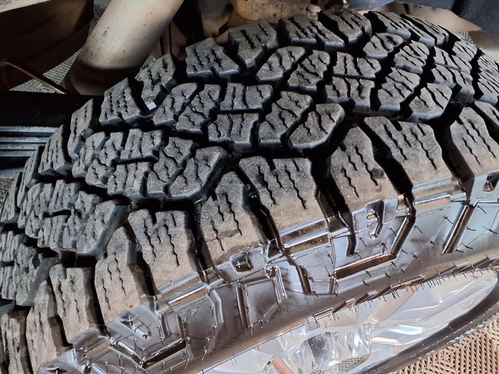 2023 Chevrolet Silverado 2500HD High Country - Cherry Red Tintcoat exterior view 7