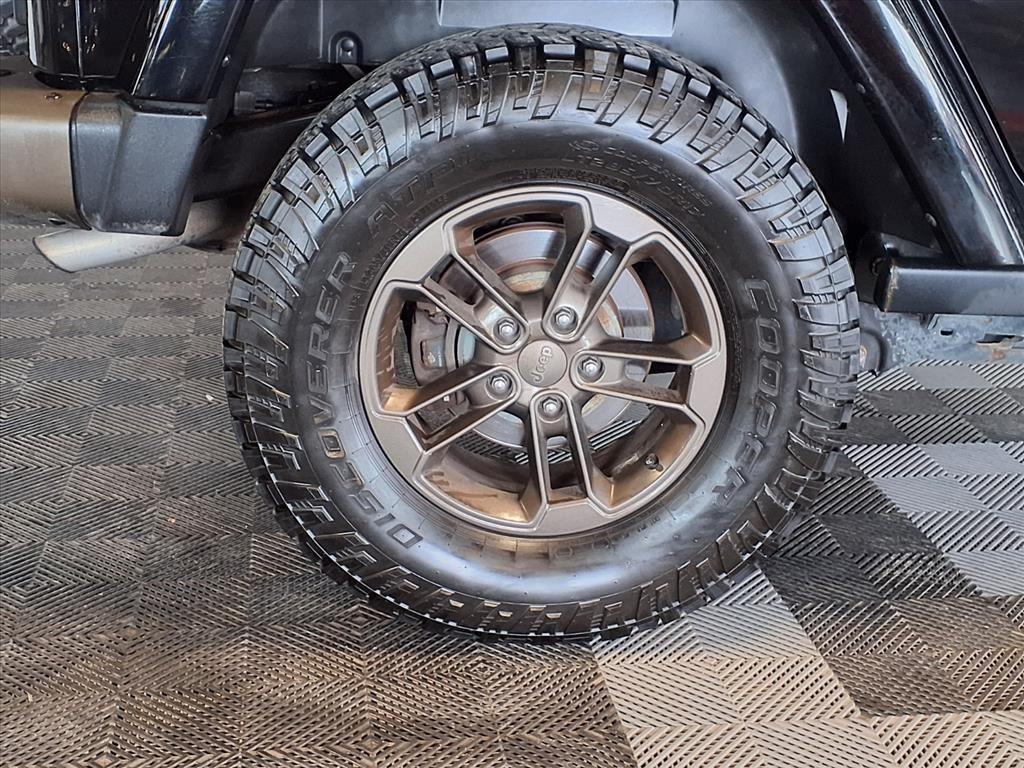 2017 Jeep Wrangler Unlimited 75th Anniversary - Black Clearcoat exterior view 8