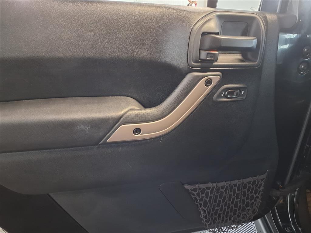 2017 Jeep Wrangler Unlimited 75th Anniversary - Black Clearcoat exterior view 17