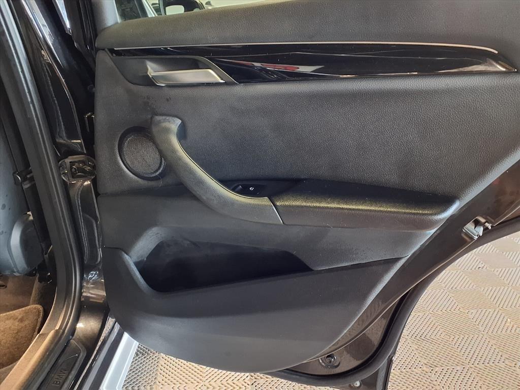 2019 BMW X1 xDrive28i - Black Sapphire Metallic exterior view 11