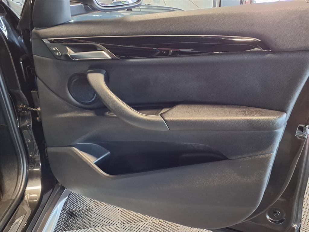 2019 BMW X1 xDrive28i - Black Sapphire Metallic exterior view 13