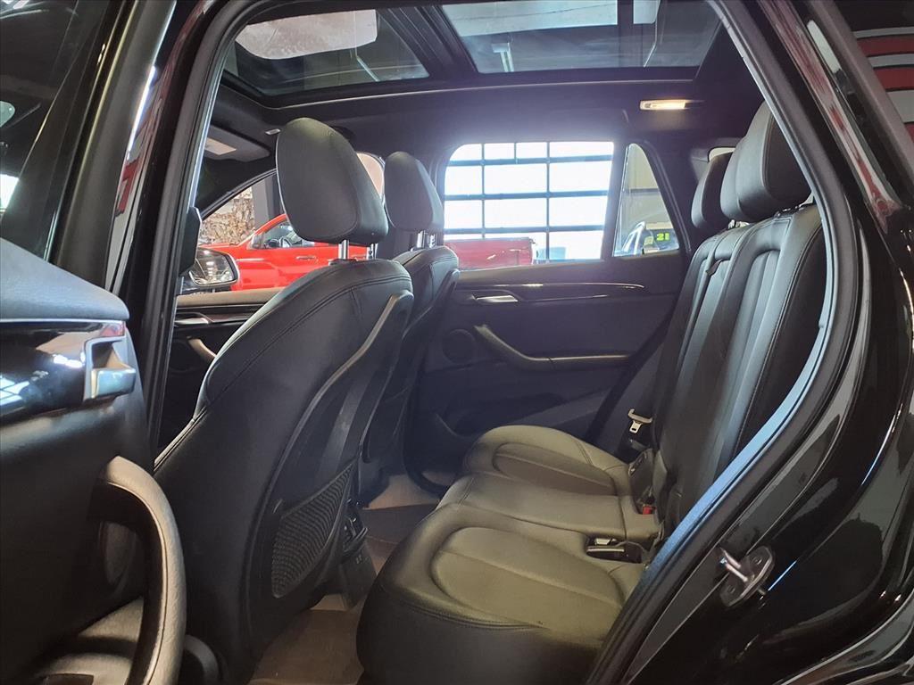 2019 BMW X1 xDrive28i - Black Sapphire Metallic exterior view 14