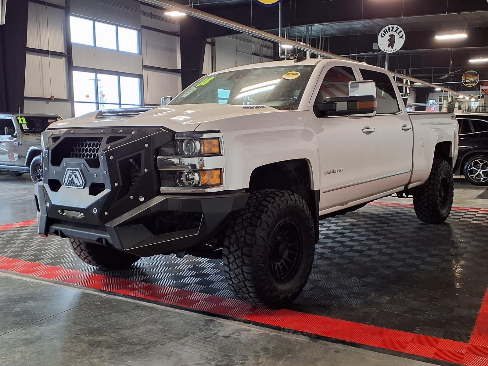 2018 Chevrolet Silverado 2500HD LTZ - Iridescent Pearl Tricoat exterior view 3