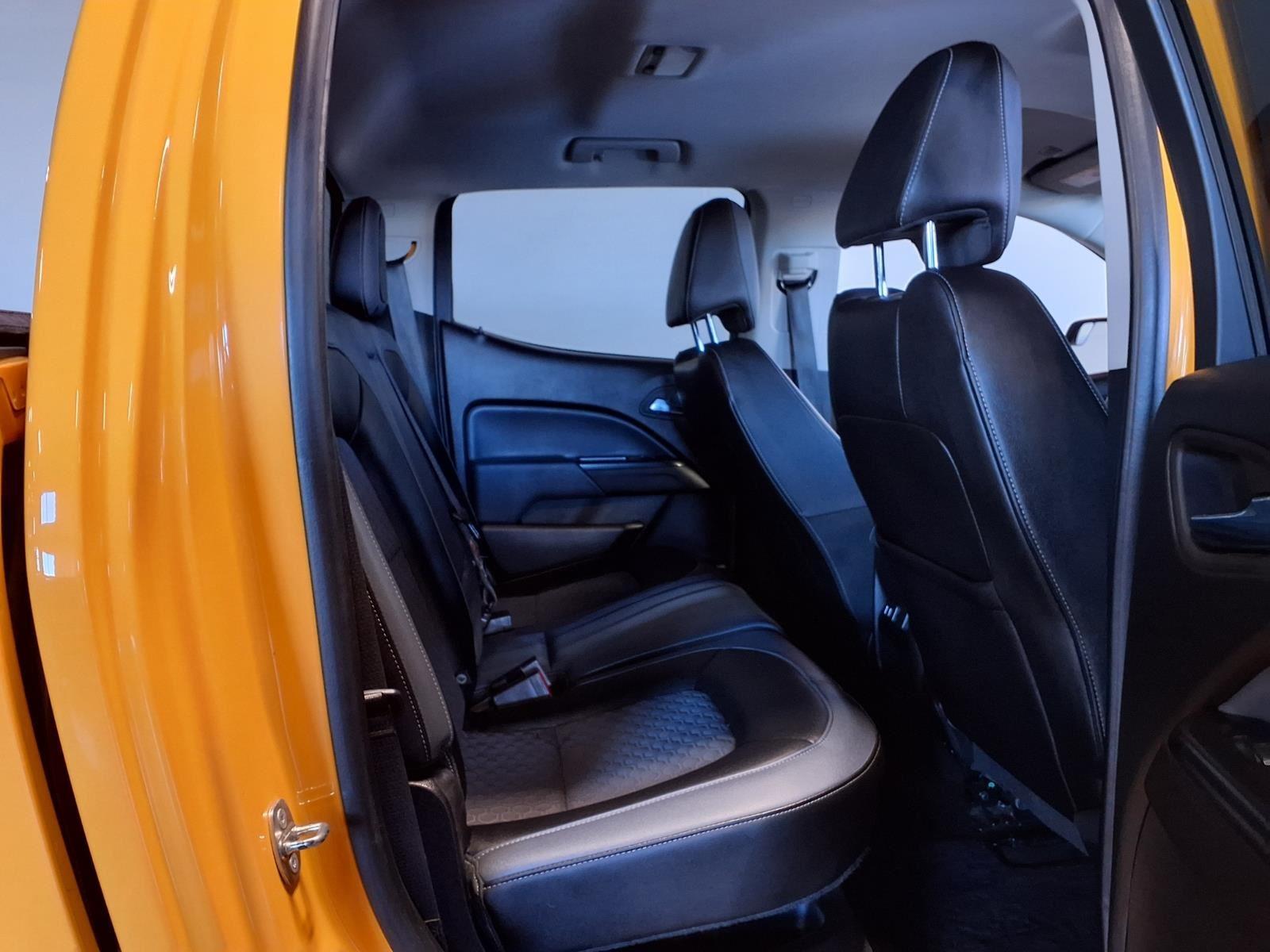 2018 Chevrolet Colorado 4WD Z71 - Wheatland Yellow exterior view 9