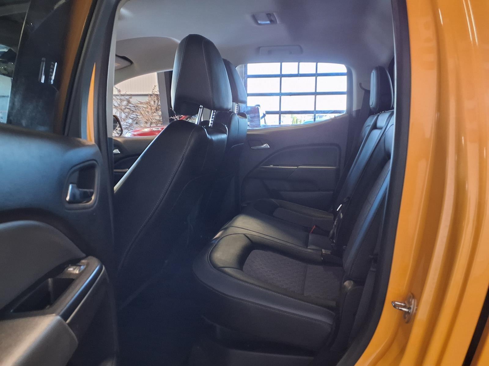 2018 Chevrolet Colorado 4WD Z71 - Wheatland Yellow exterior view 13