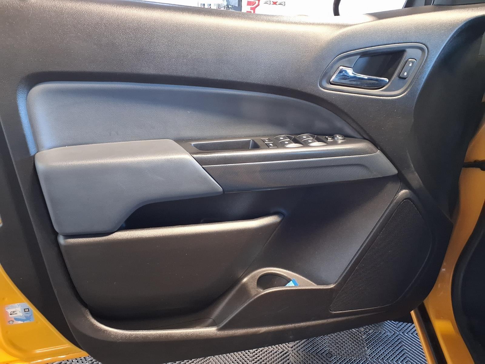 2018 Chevrolet Colorado 4WD Z71 - Wheatland Yellow exterior view 16