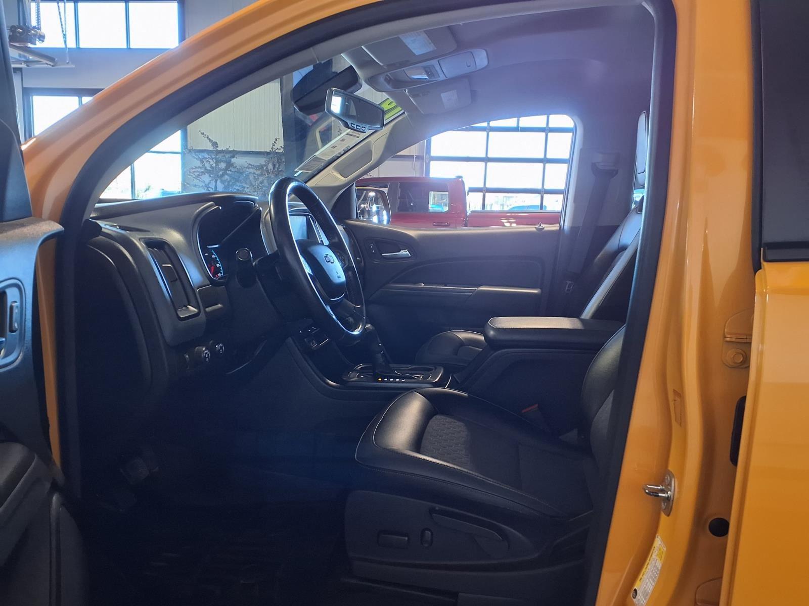 2018 Chevrolet Colorado 4WD Z71 - Wheatland Yellow exterior view 17