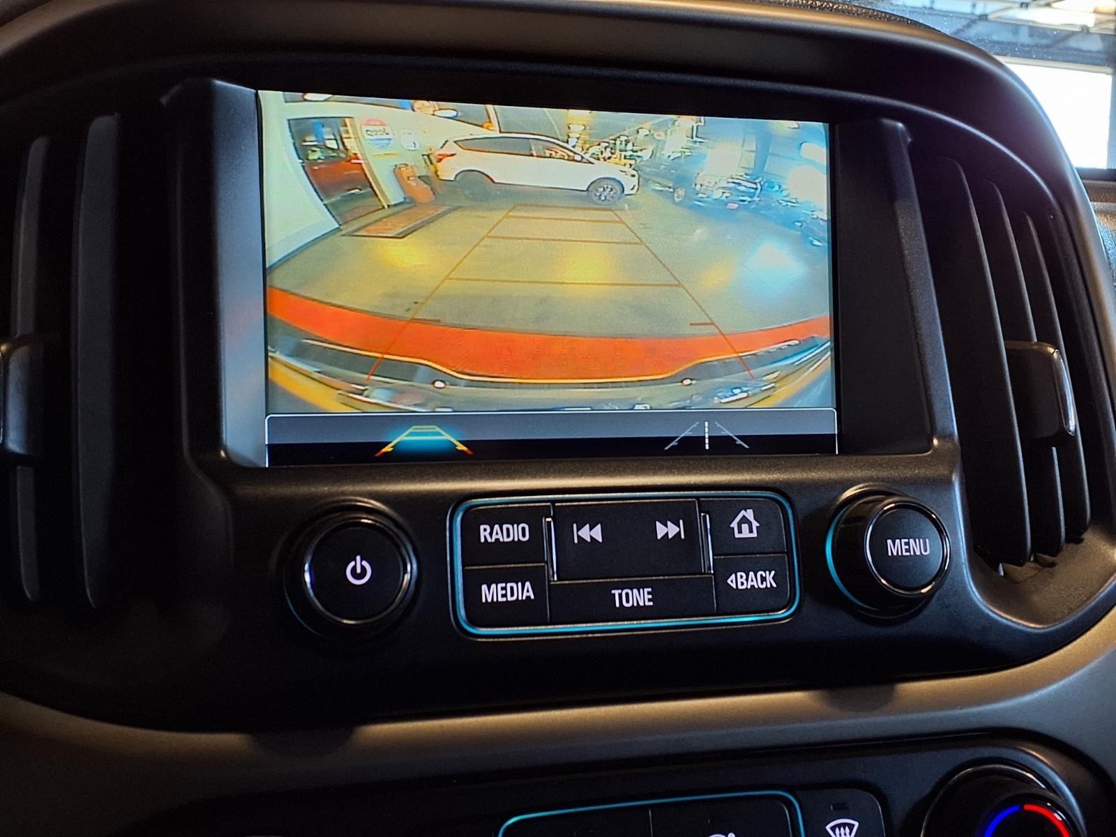 2018 Chevrolet Colorado 4WD Z71 - Wheatland Yellow exterior view 20