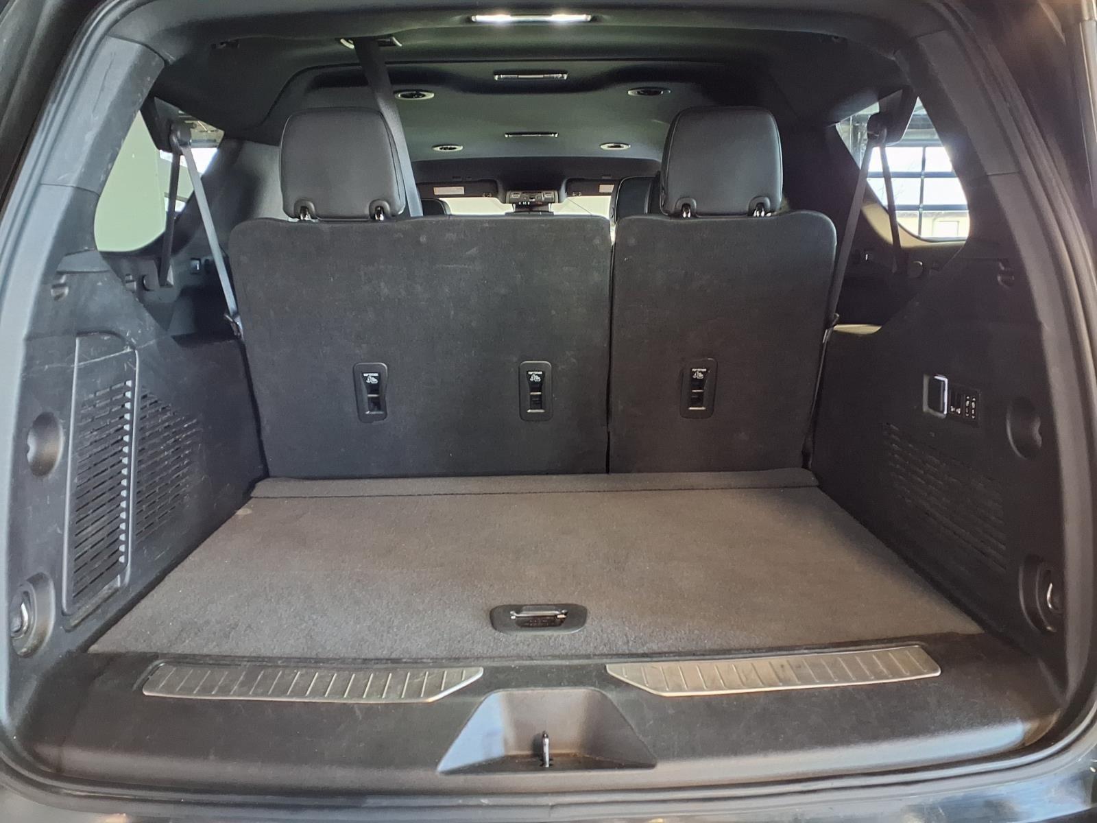 2023 Chevrolet Suburban Premier - Black exterior view 6