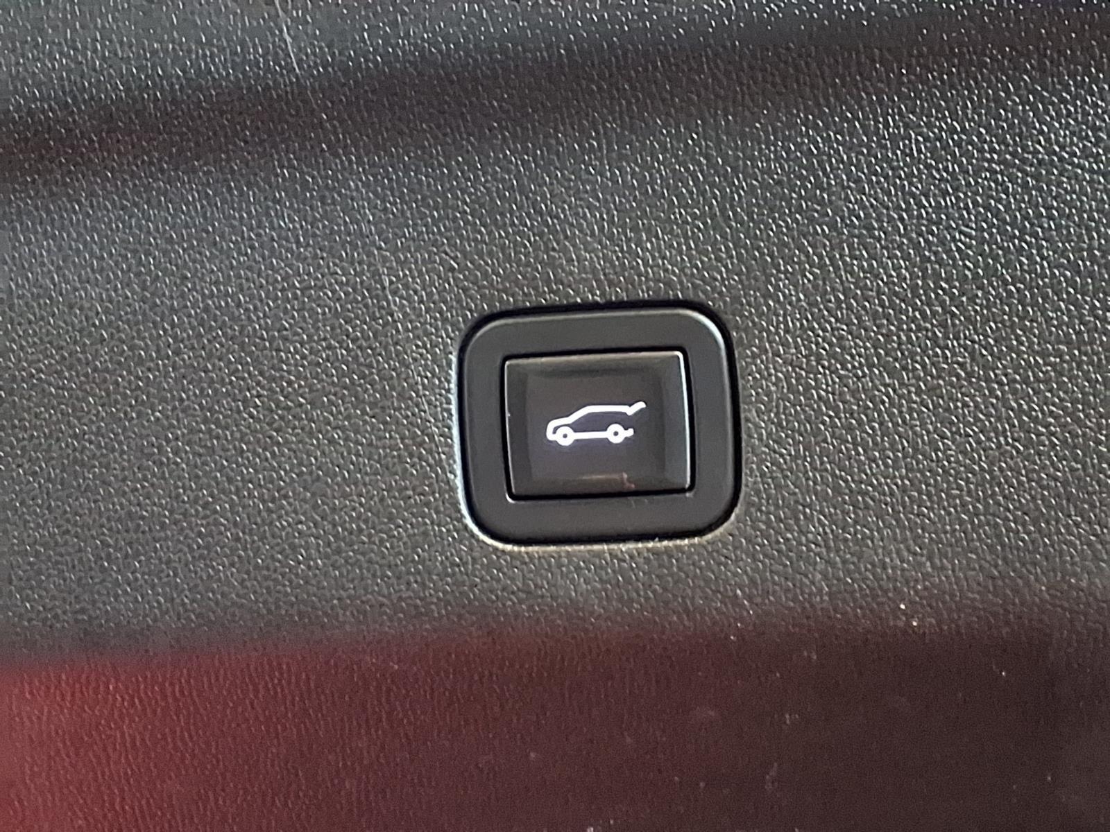 2023 Chevrolet Suburban Premier - Black exterior view 7