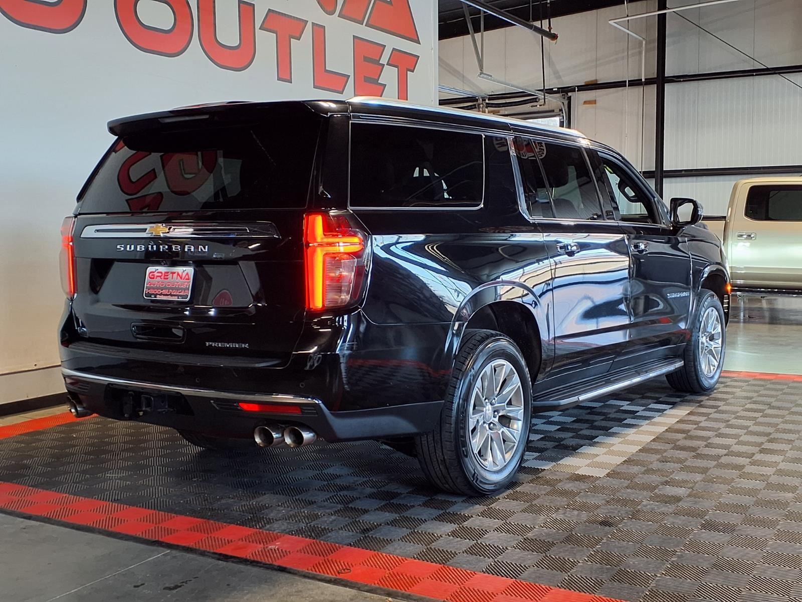 2023 Chevrolet Suburban Premier - Black exterior view 8