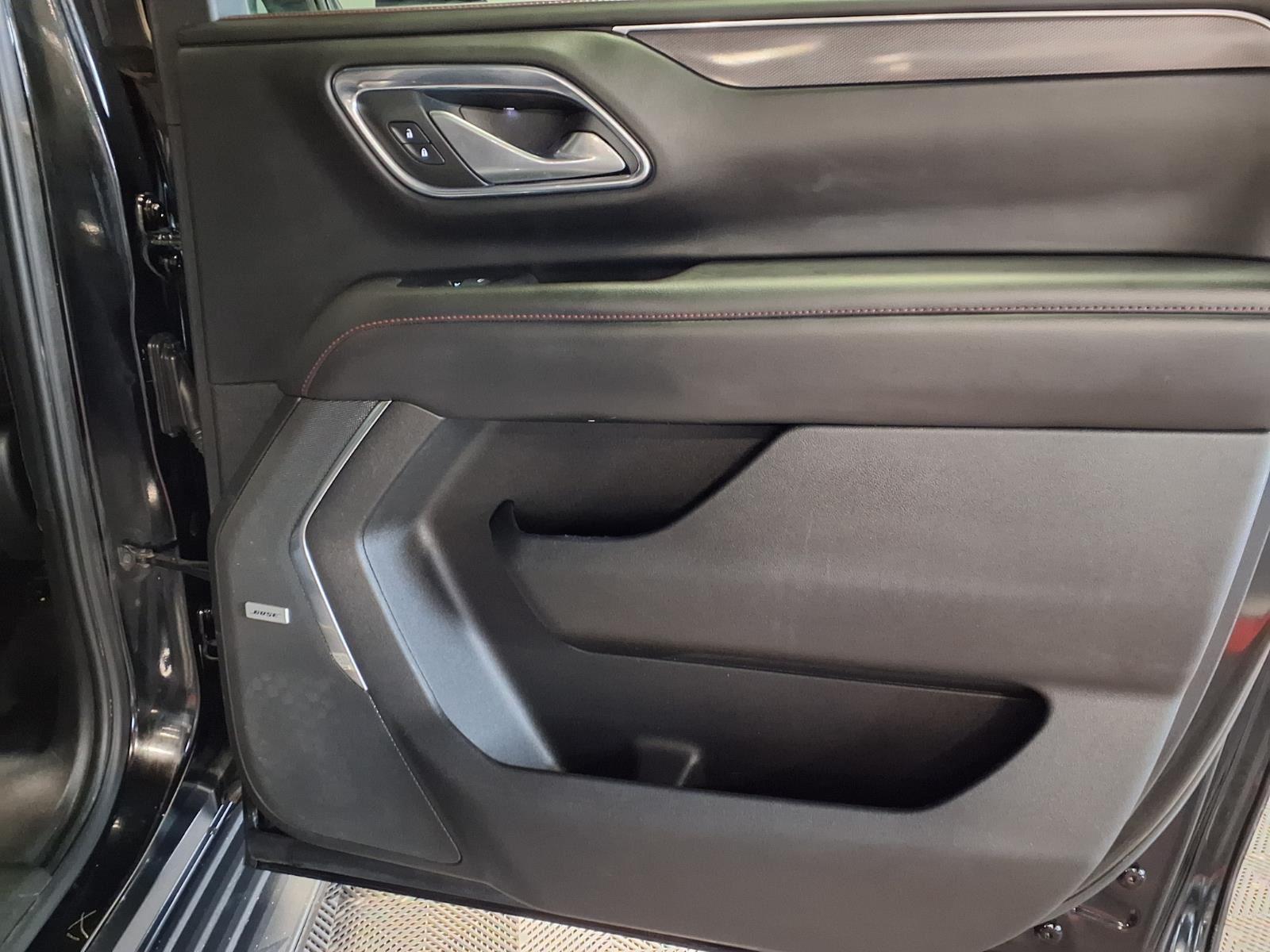 2022 Chevrolet Suburban RST - Black exterior view 13