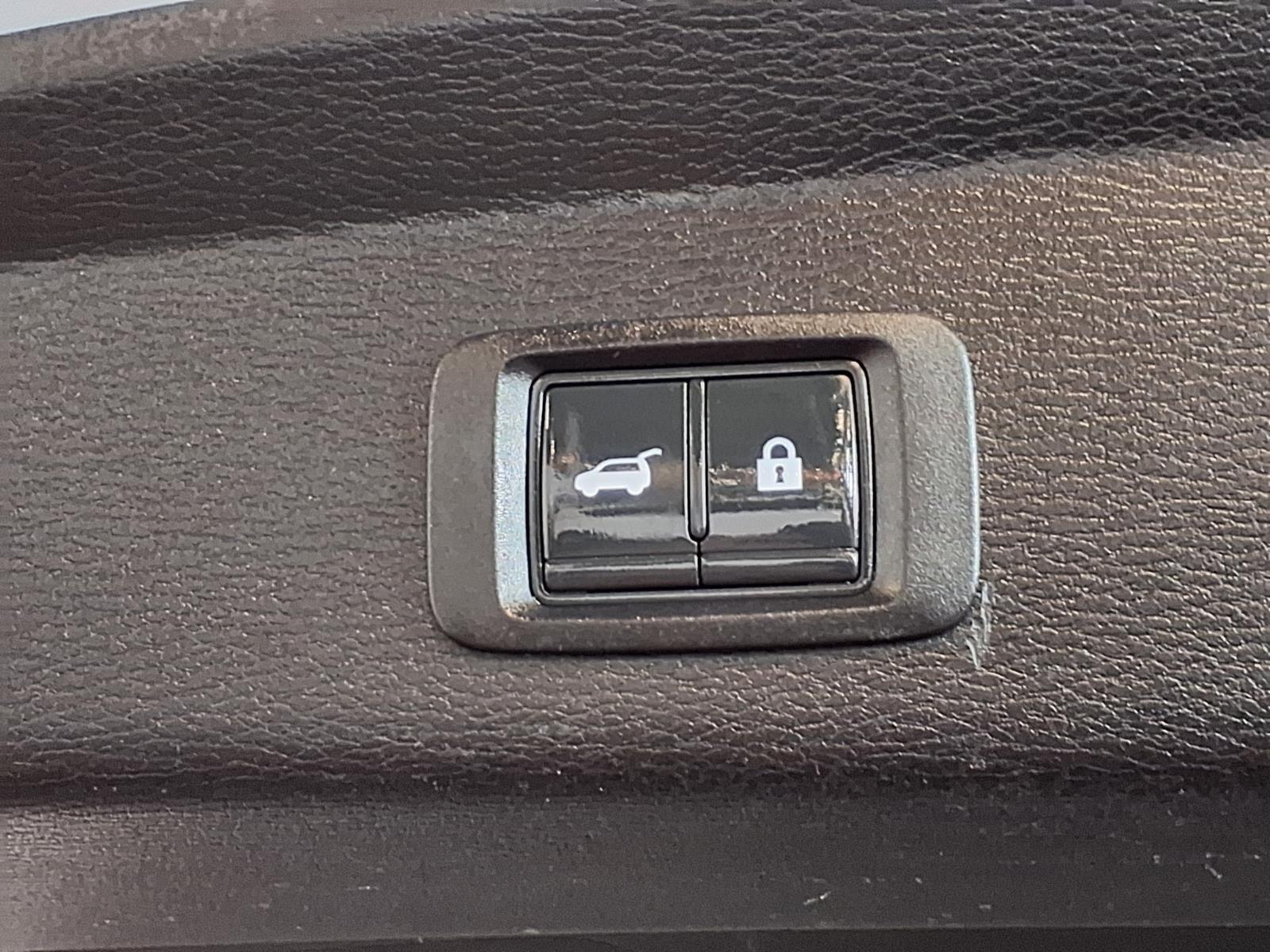 2022 Mitsubishi Outlander SE - White Diamond exterior view 7