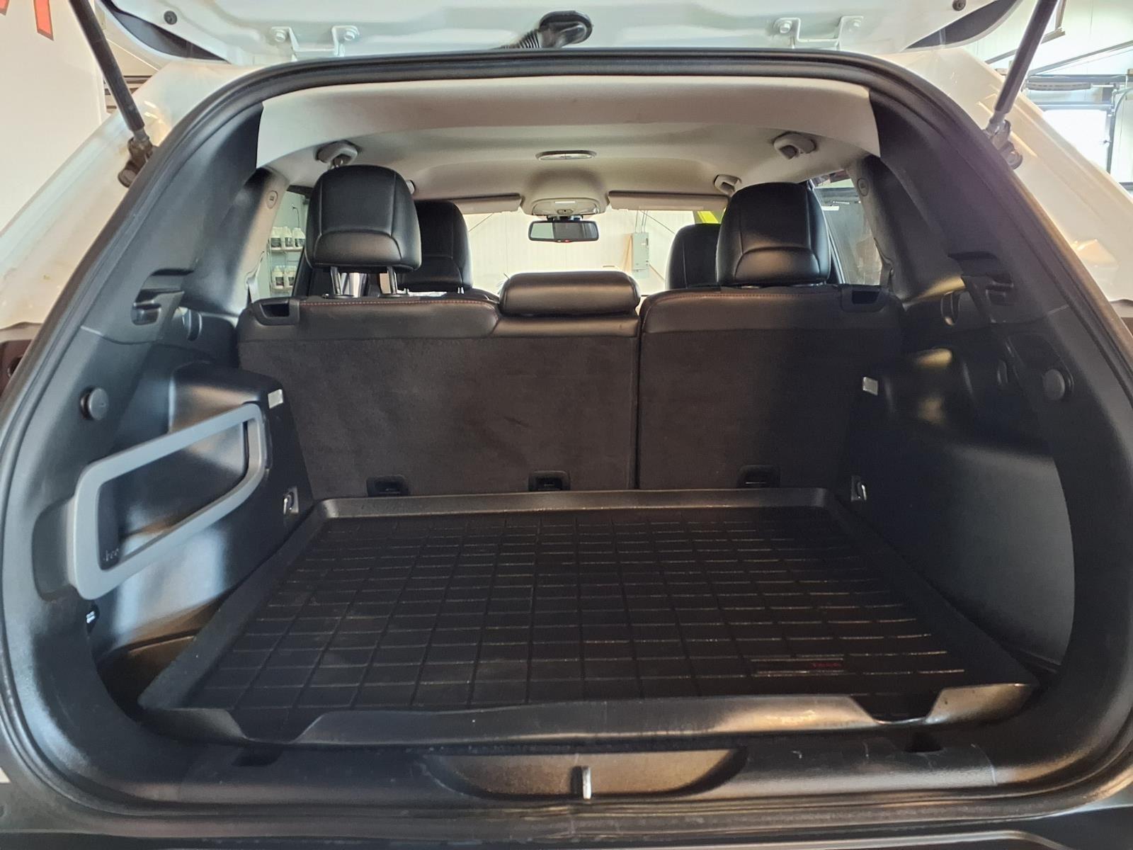 2017 Jeep Cherokee Trailhawk - Bright White Clearcoat exterior view 6