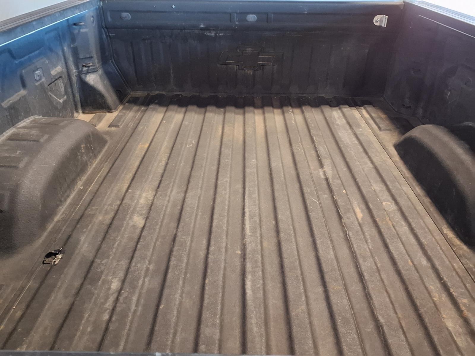 2023 Chevrolet Silverado 2500HD LT - Summit White exterior view 6