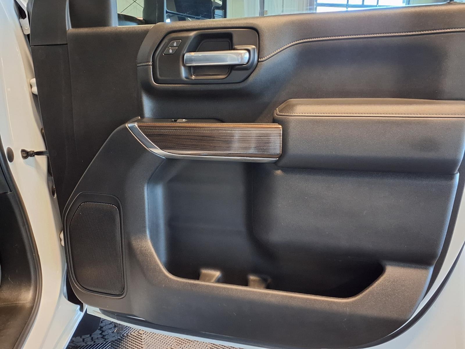 2023 Chevrolet Silverado 2500HD LT - Summit White exterior view 13