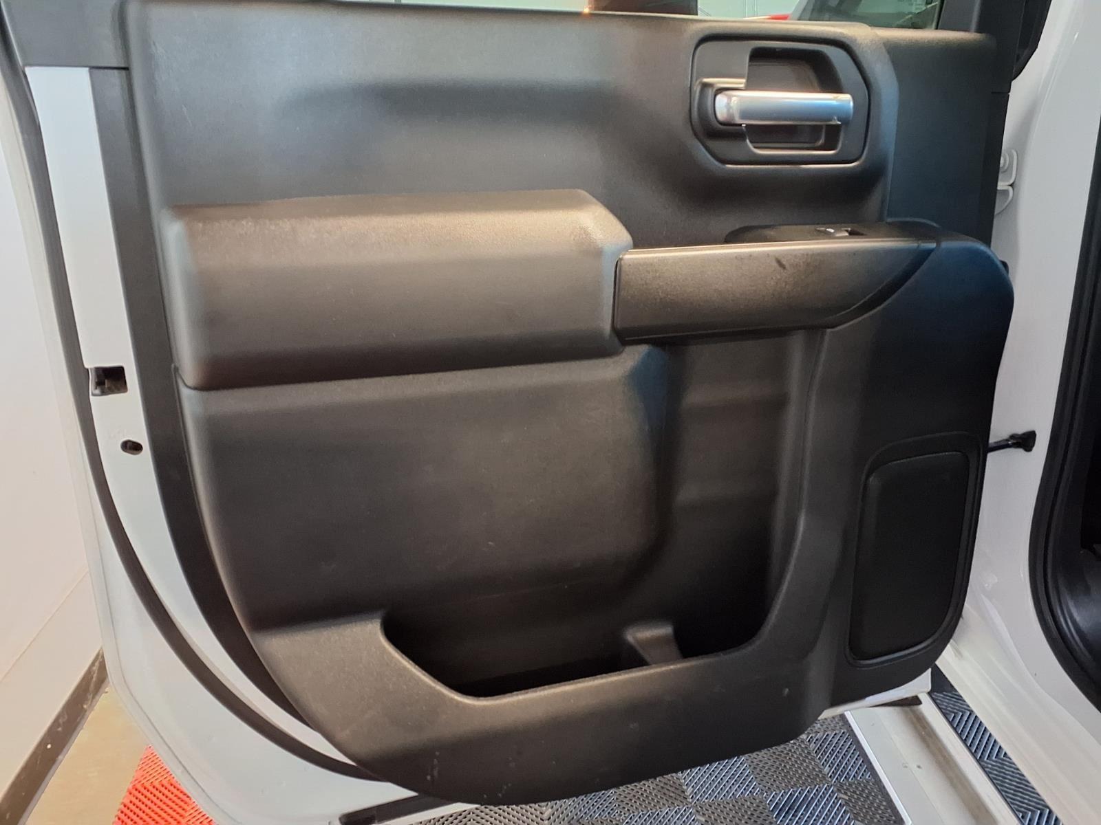 2023 Chevrolet Silverado 2500HD LT - Summit White exterior view 15