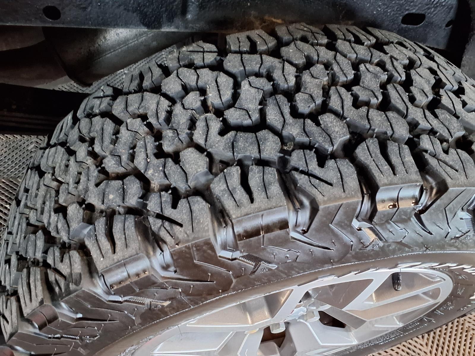 2018 GMC Canyon 4WD All Terrain w/Cloth - Red Quartz Tintcoat exterior view 9