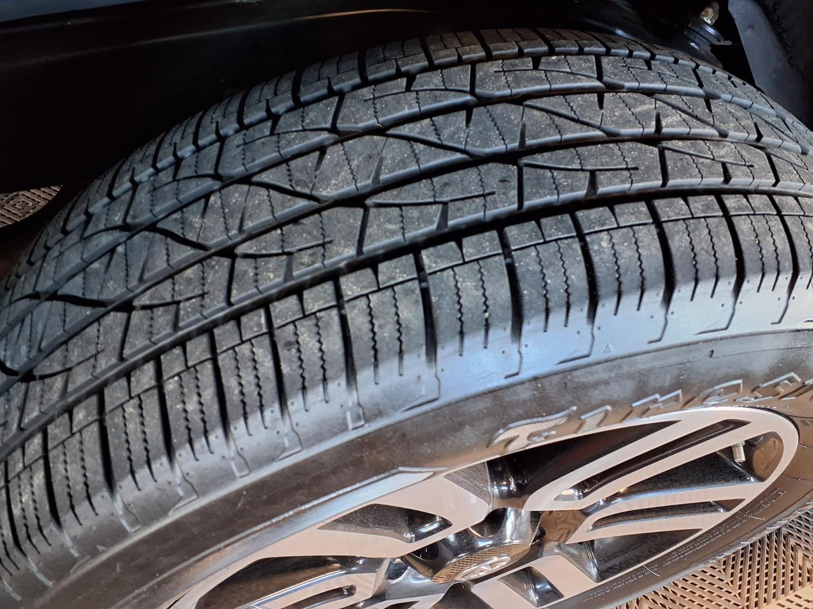 2018 Toyota 4Runner Limited - Magnetic Gray Metallic exterior view 9