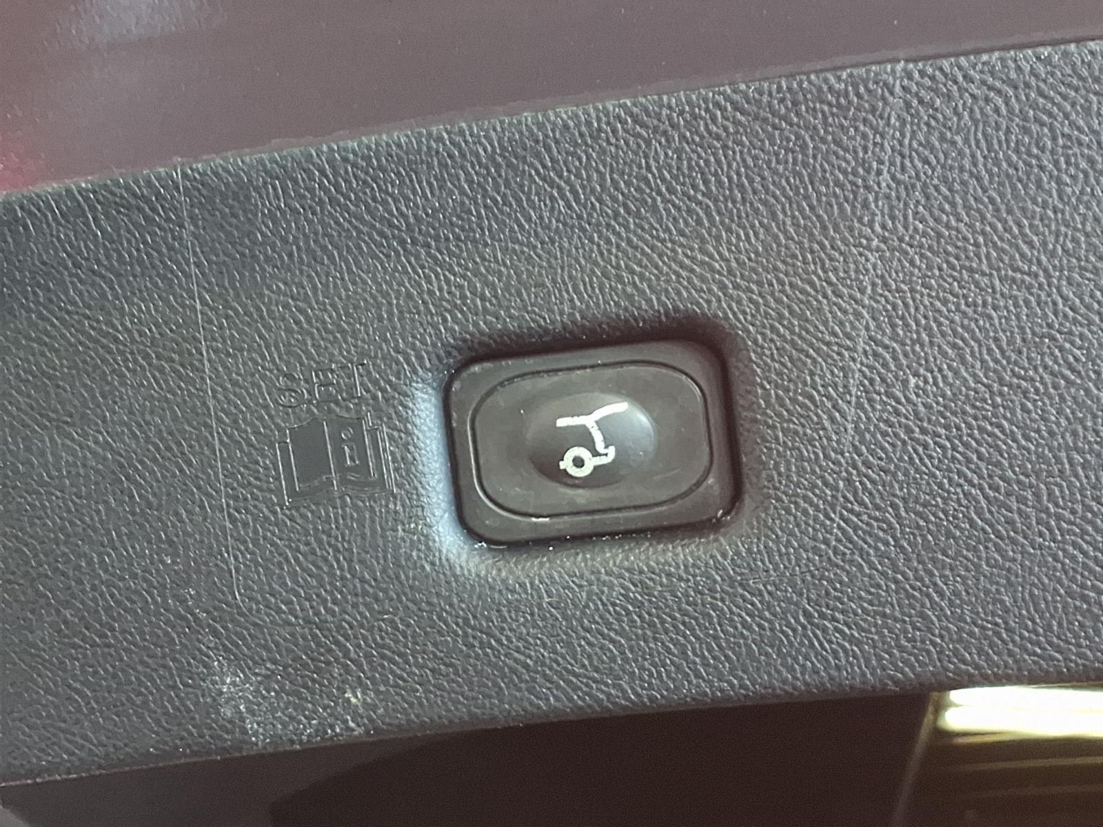 2022 Lincoln Nautilus Reserve - Silver Radiance Metallic Clearcoat exterior view 7