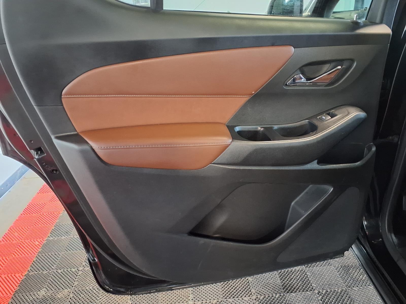 2021 CHEVROLET TRAVERSE - BLACK exterior view 18