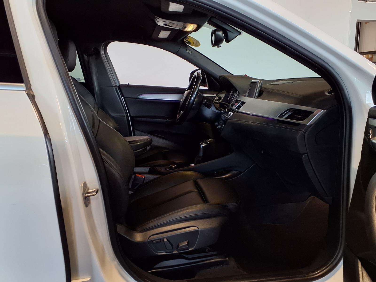 2018 BMW X2 xDrive28i - Alpine White exterior view 12