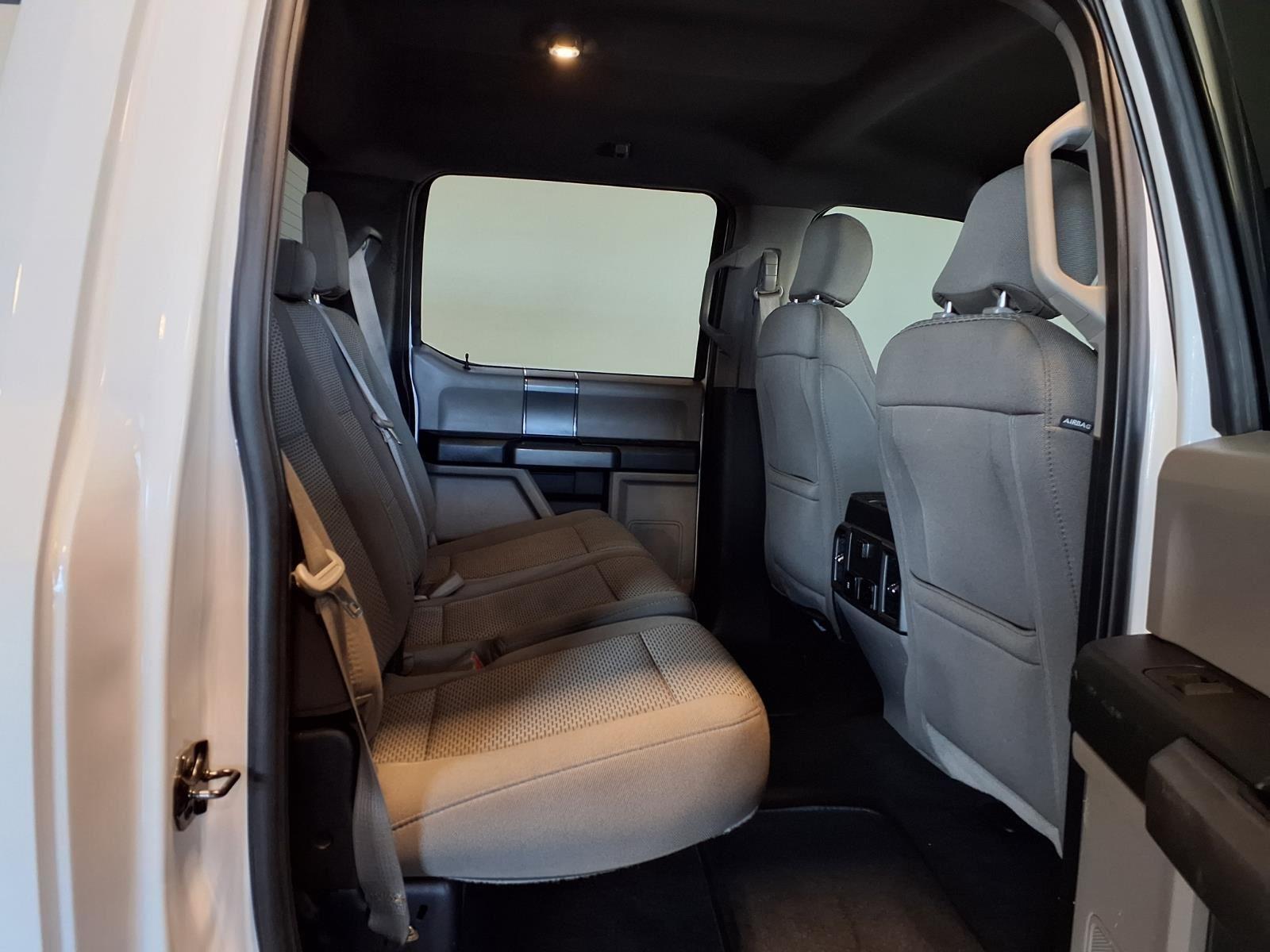 2018 Ford F-150 XLT - Oxford White exterior view 9