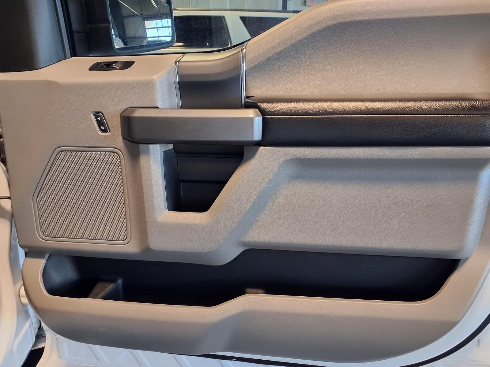 2018 Ford F-150 XLT - Oxford White exterior view 12