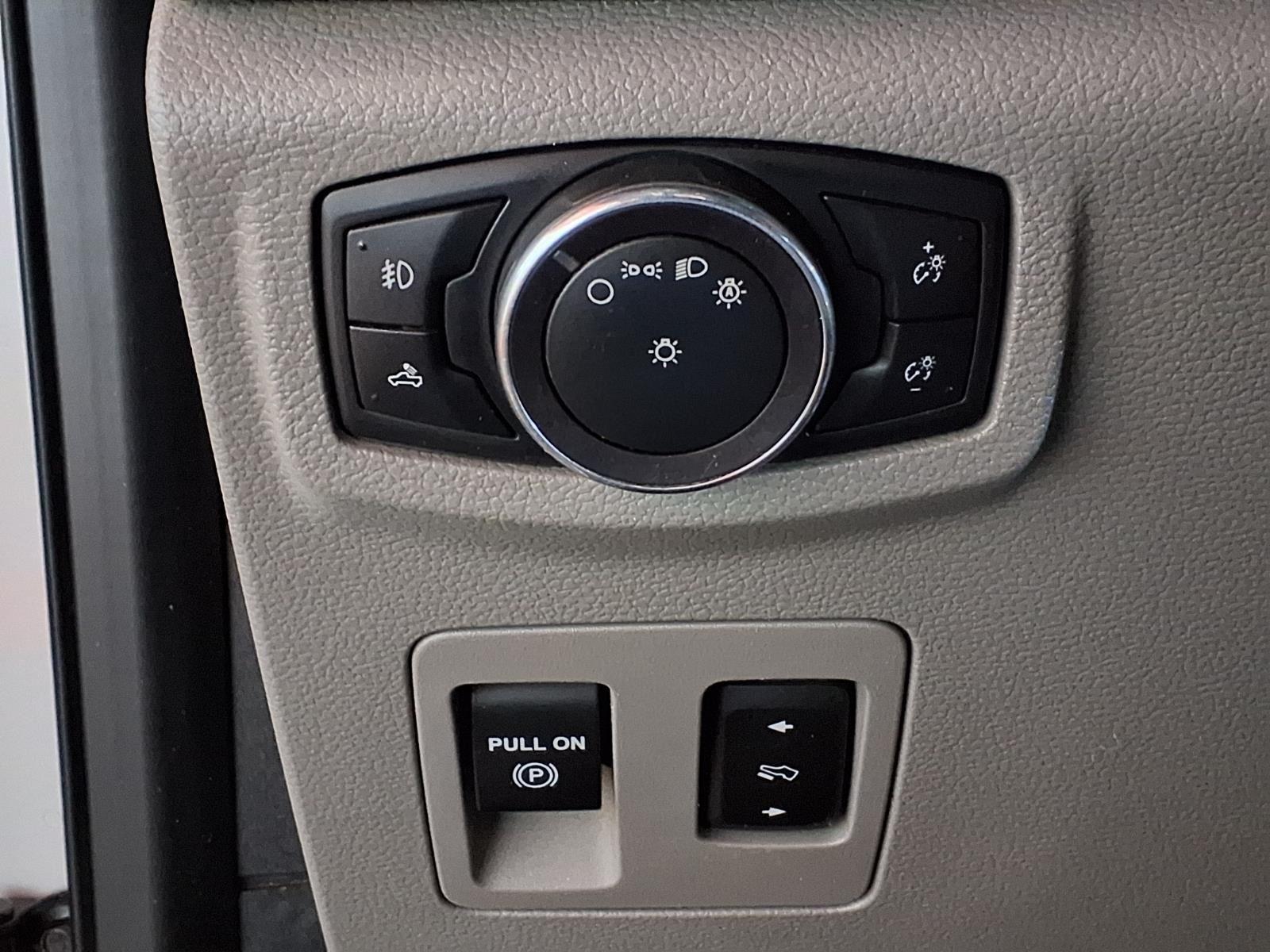 2018 Ford F-150 XLT - Oxford White exterior view 18