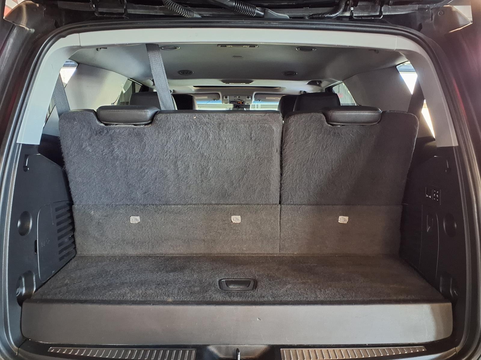 2020 Cadillac Escalade Luxury - Black Raven exterior view 6