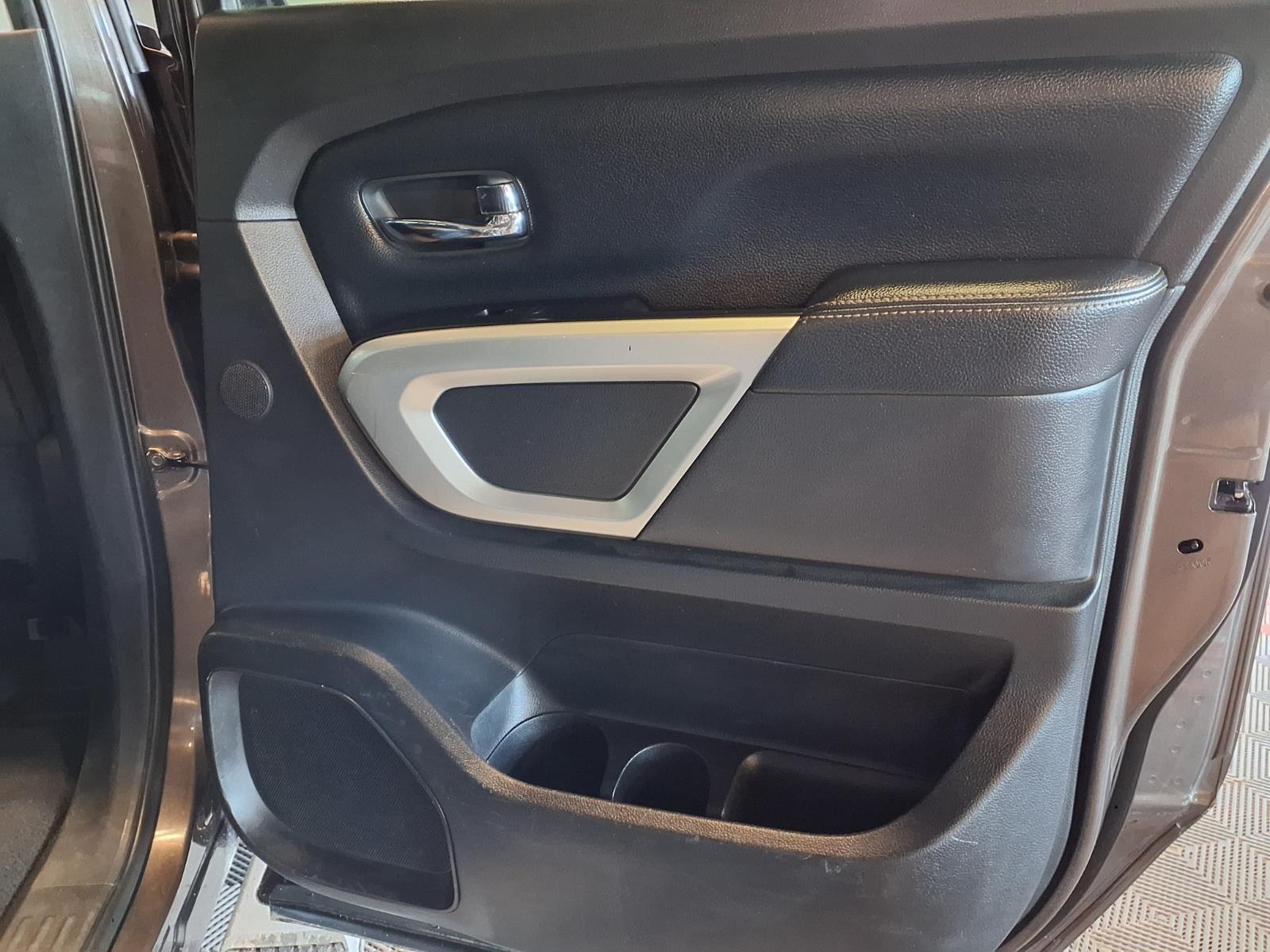 2017 Nissan Titan SL - Gun Metallic exterior view 8