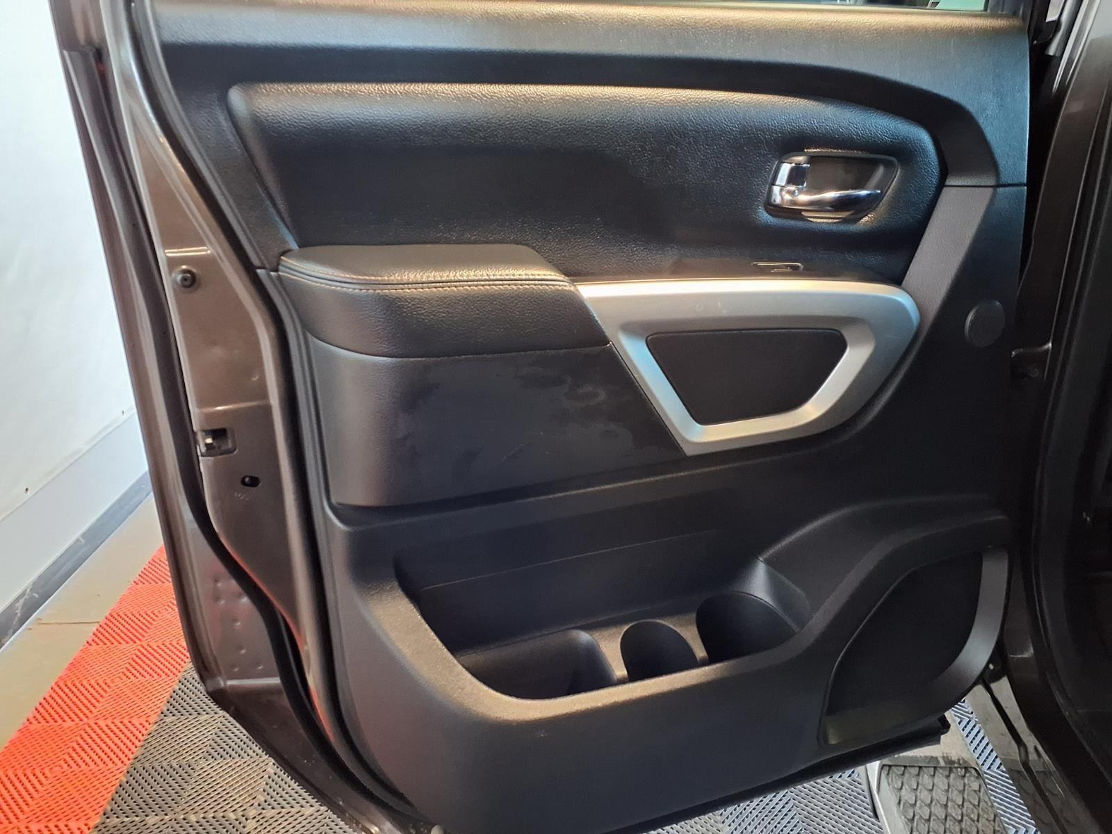 2017 Nissan Titan SL - Gun Metallic exterior view 12