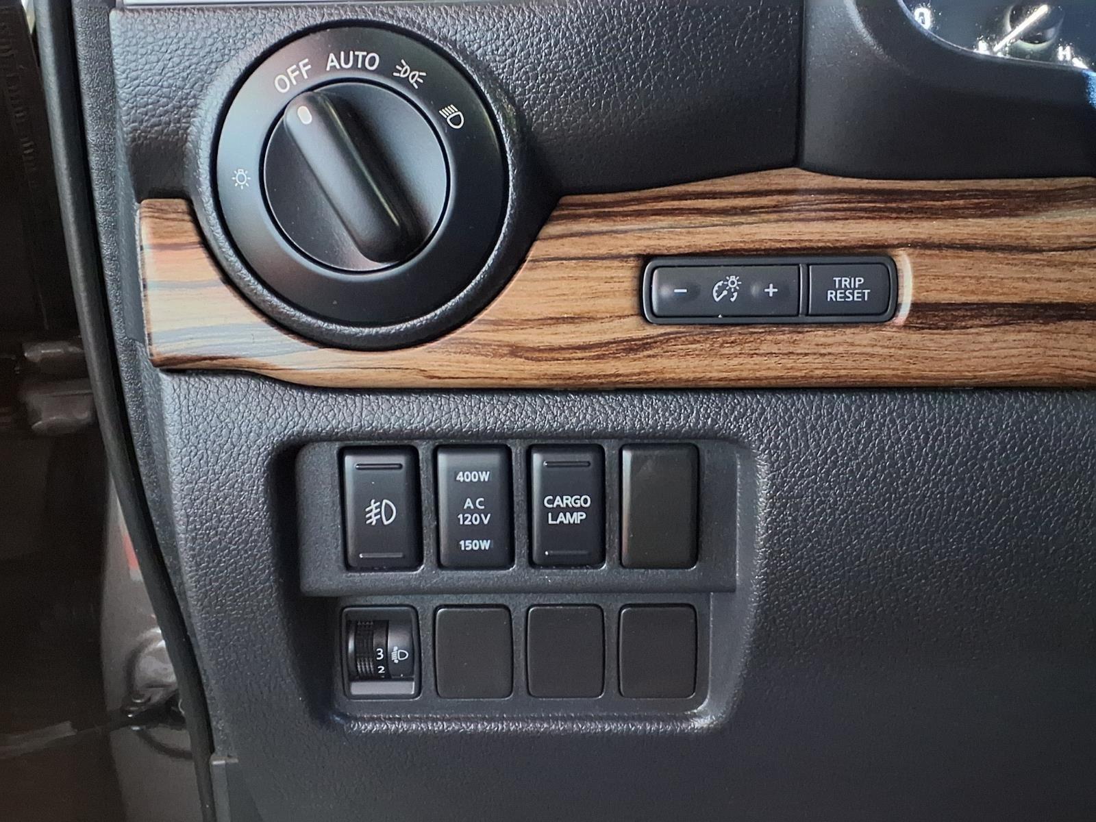 2017 Nissan Titan SL - Gun Metallic exterior view 16