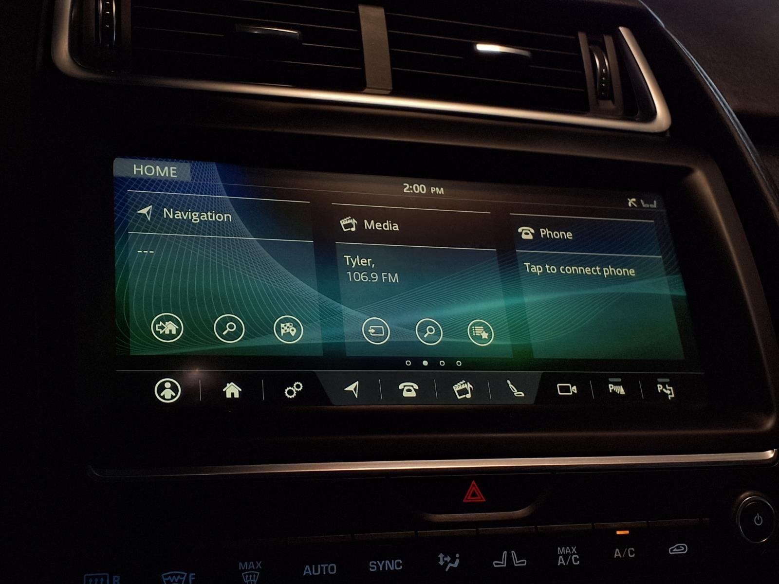 2020 Jaguar E-PACE SE - Fuji White exterior view 18