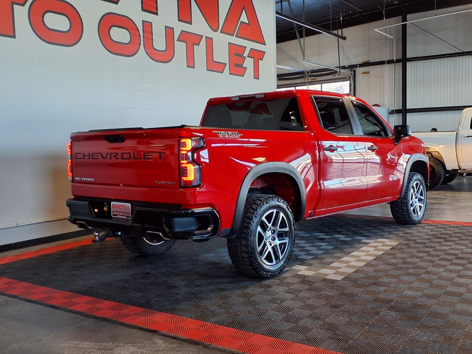 2020 Chevrolet Silverado 1500 Custom Trail Boss - Red Hot exterior view 7